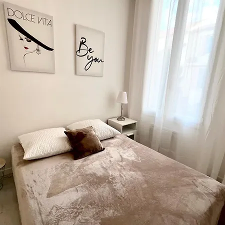 Apartment Les Pins Pinede Sector - 4 People