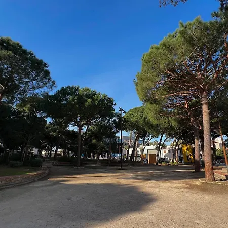 Les Pins Pinede Sector - 4 People